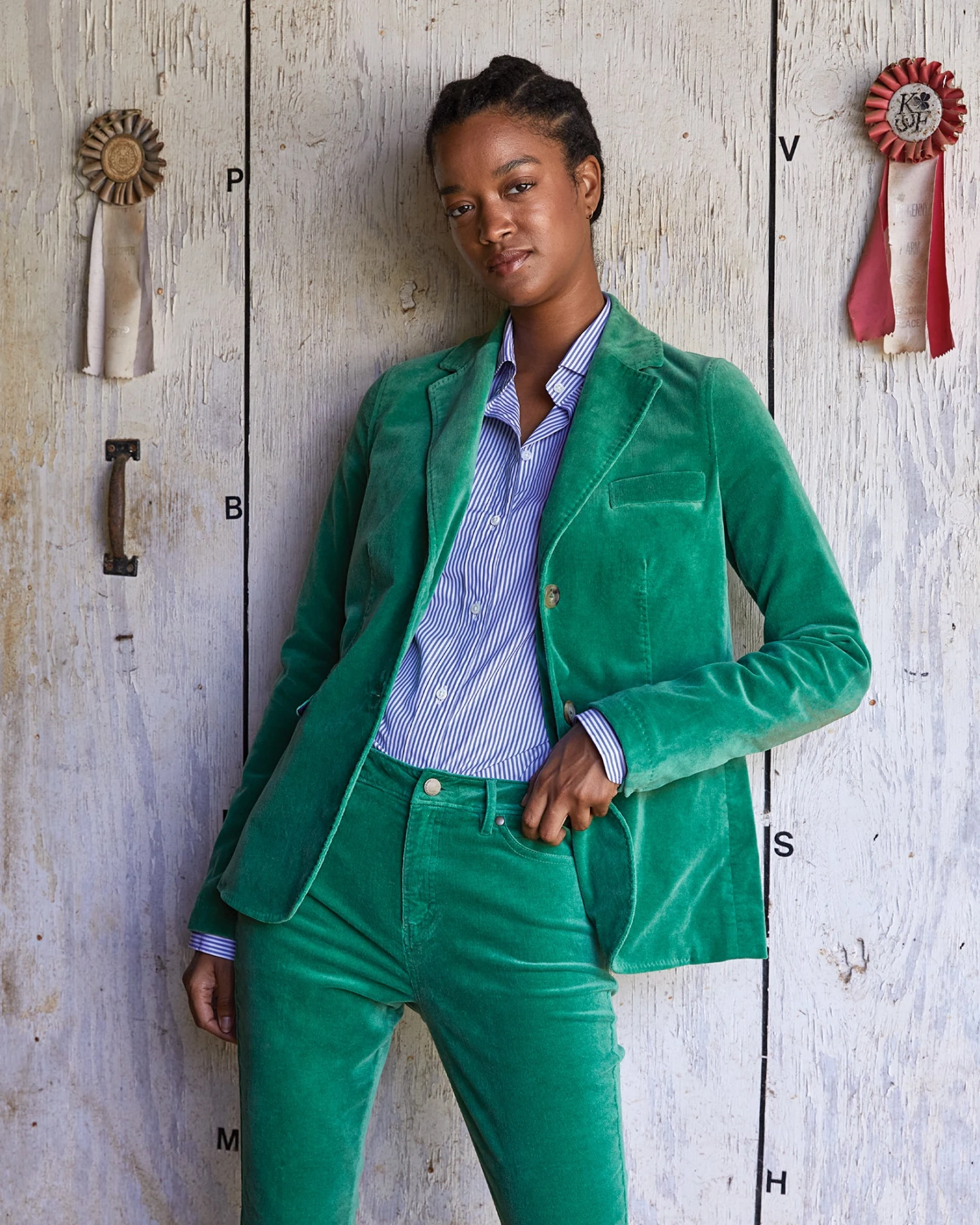 Flare Cropped 5-Pocket Jean In Apple Stretch Velveteen - Image 10