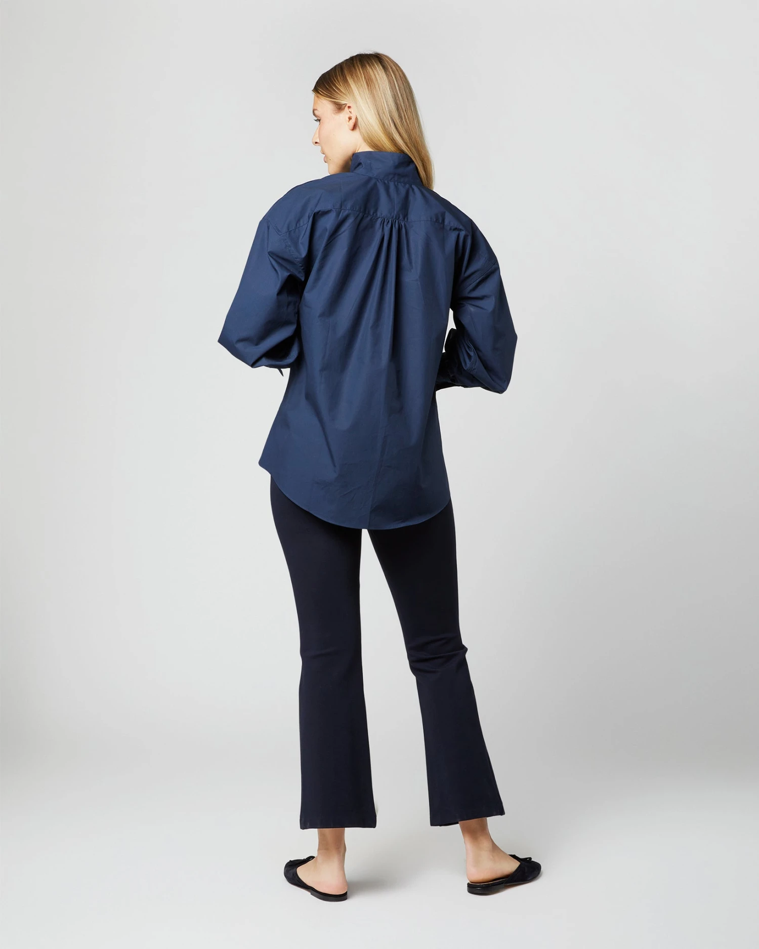 Anaya Popover Shirt In Navy Poplin - Image 4
