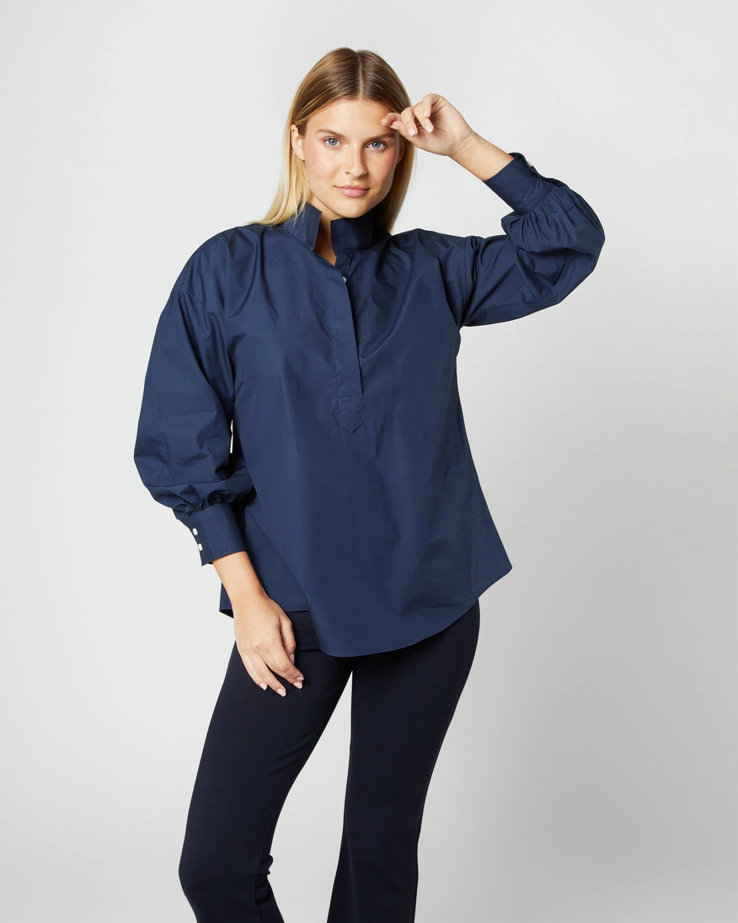 Anaya Popover Shirt In Navy Poplin - Image 7