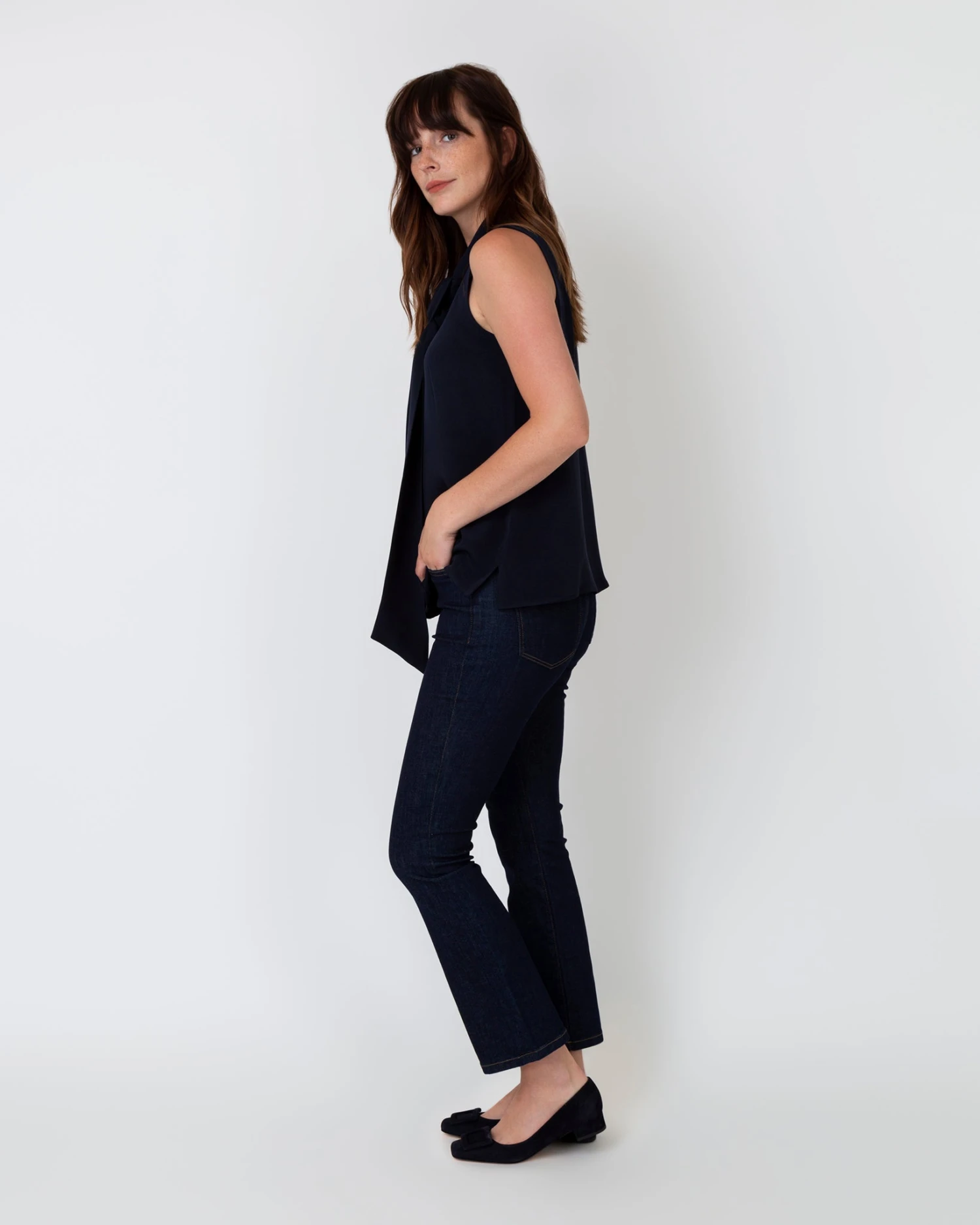 Sleeveless Tie-Neck Blouse In Navy Silk Crepe De Chine - Image 3
