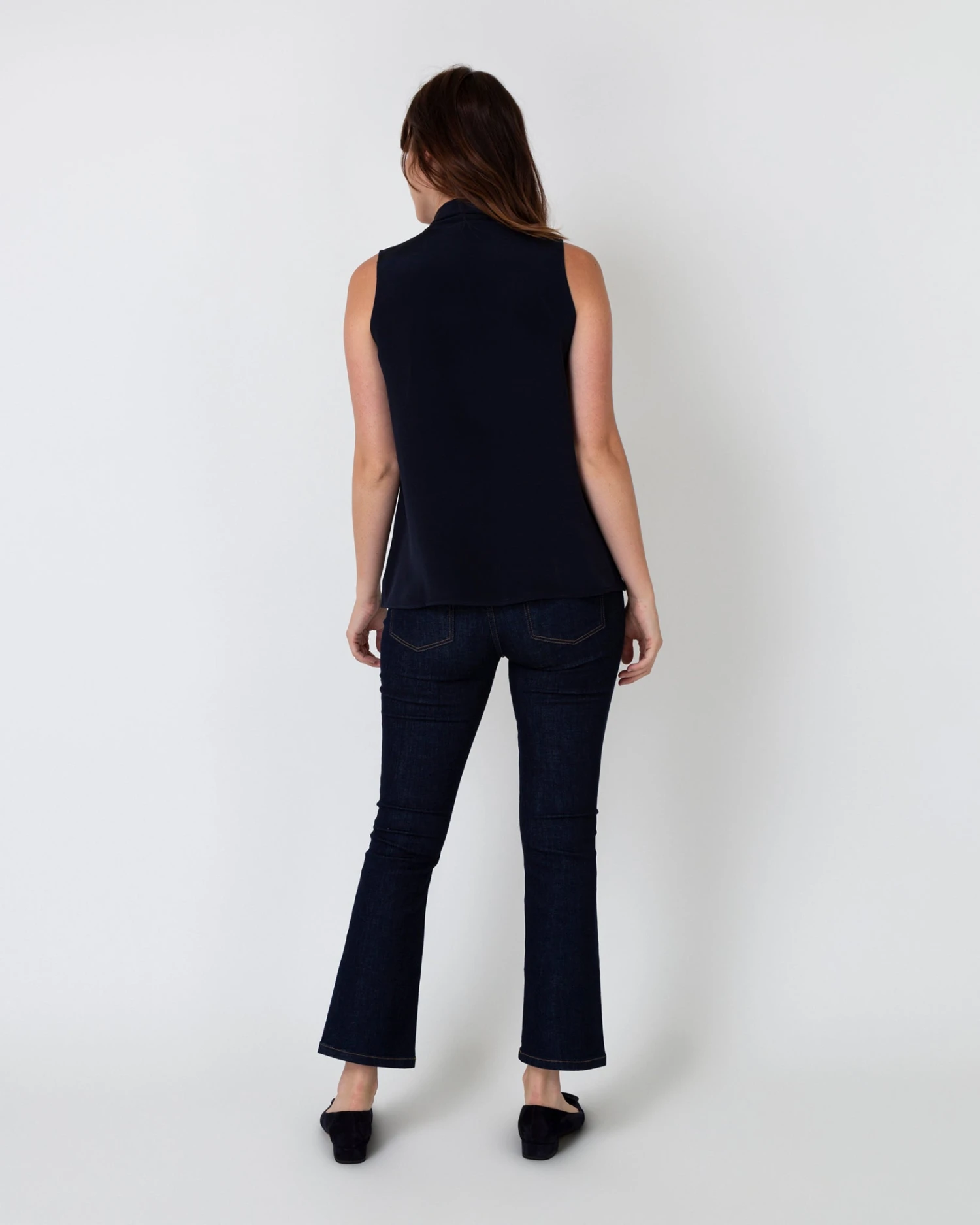 Sleeveless Tie-Neck Blouse In Navy Silk Crepe De Chine - Image 4