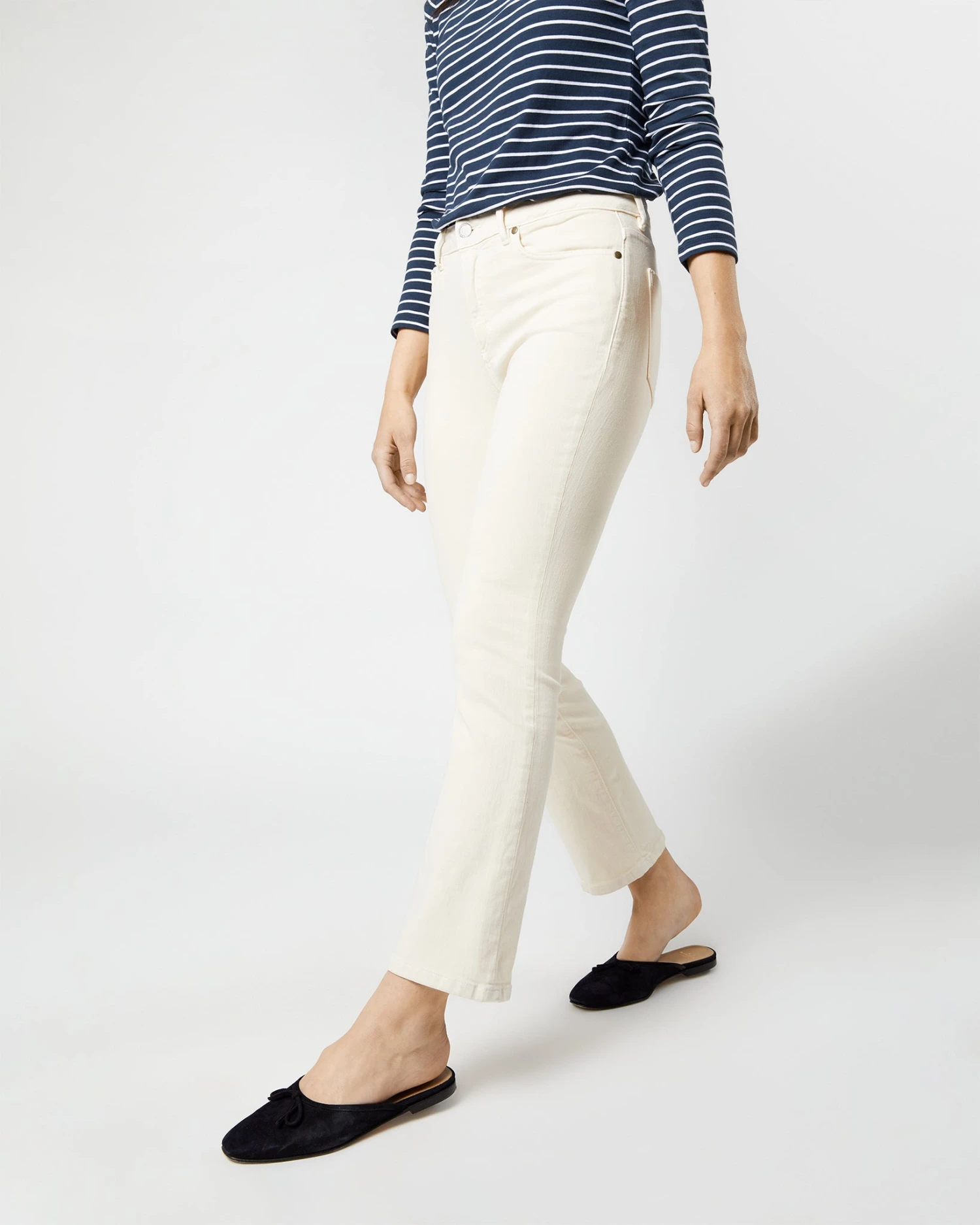 Flare Cropped 5-Pocket Jean In Natural Stretch Denim - Image 8