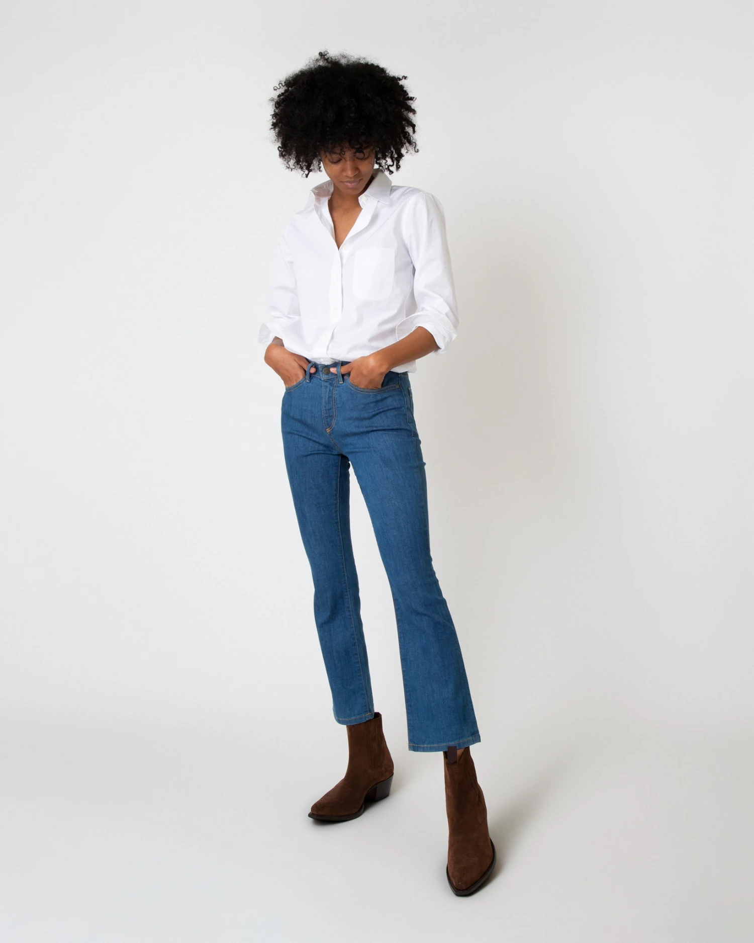 Flare Cropped 5-Pocket Jean In 3-Year Indigo Stretch Denim - Image 6