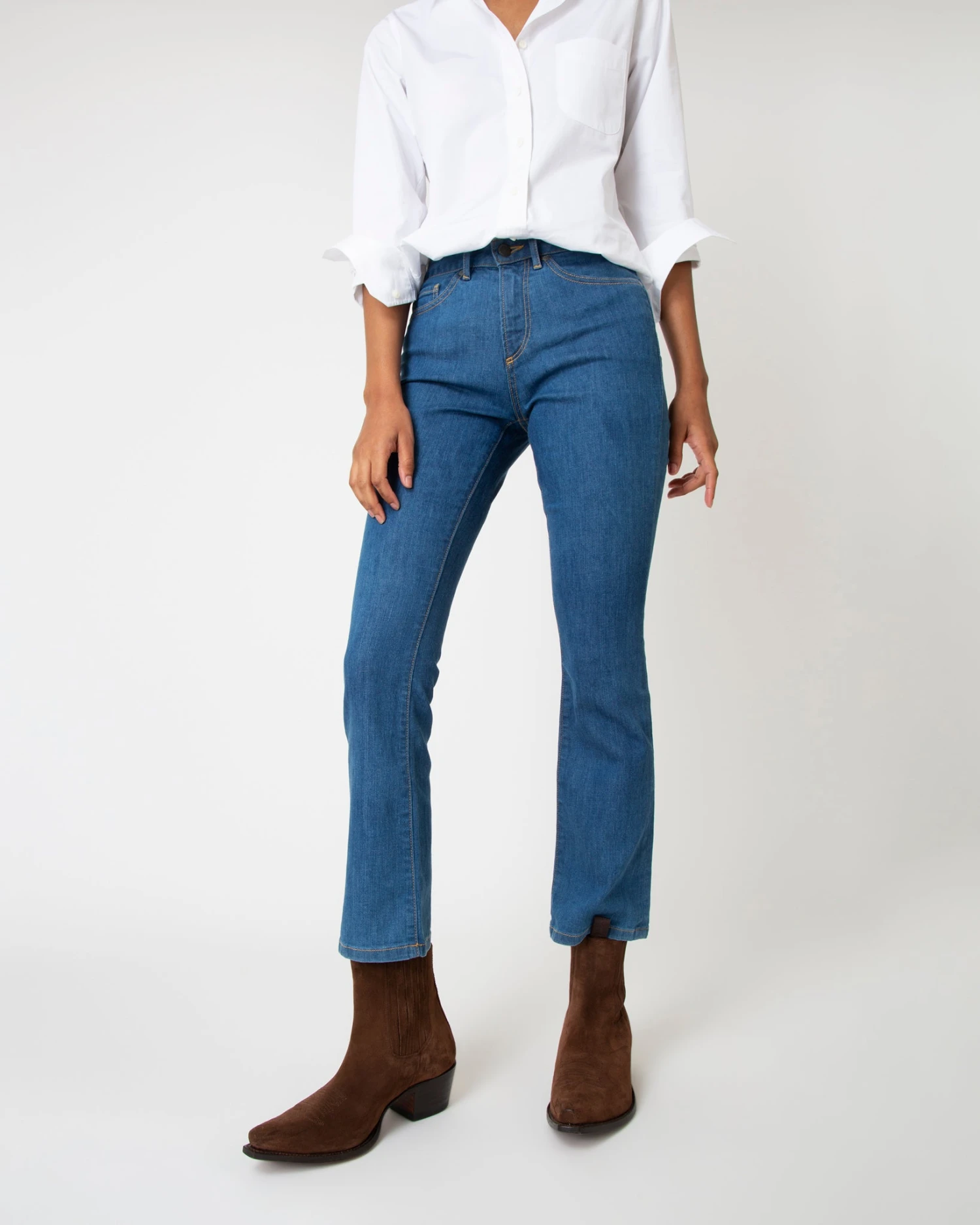 Flare Cropped 5-Pocket Jean In 3-Year Indigo Stretch Denim - Image 7