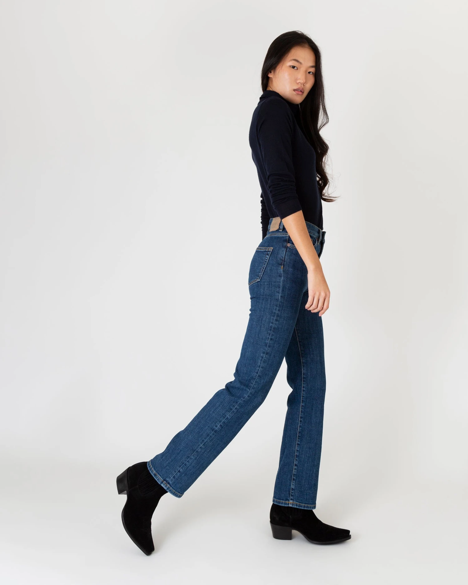 Pyramid Jean In Blue 2 Weeks - Image 2