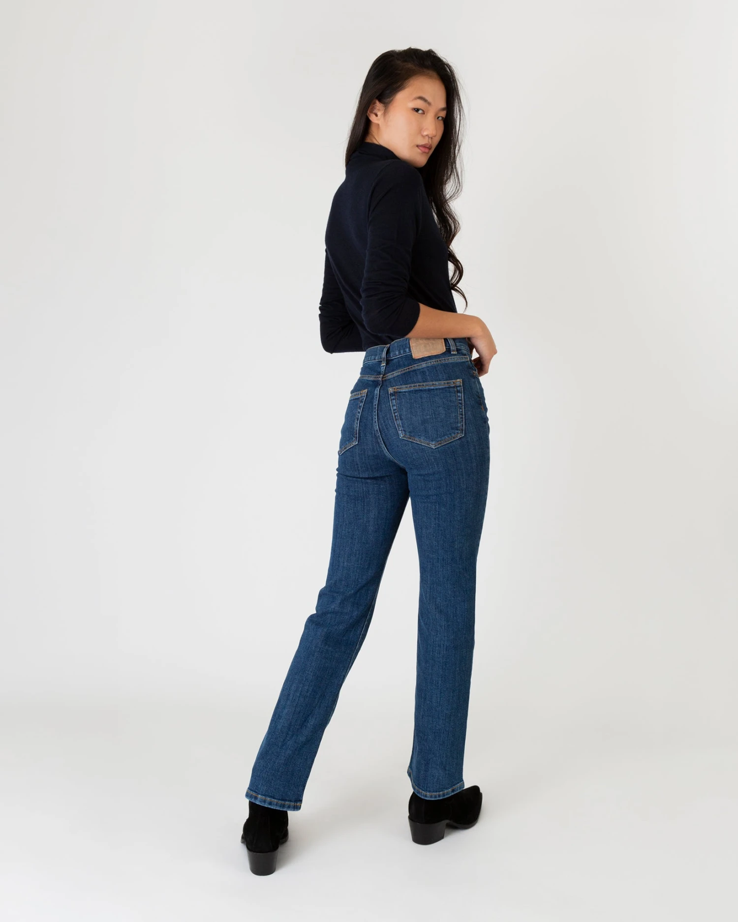 Pyramid Jean In Blue 2 Weeks - Image 3