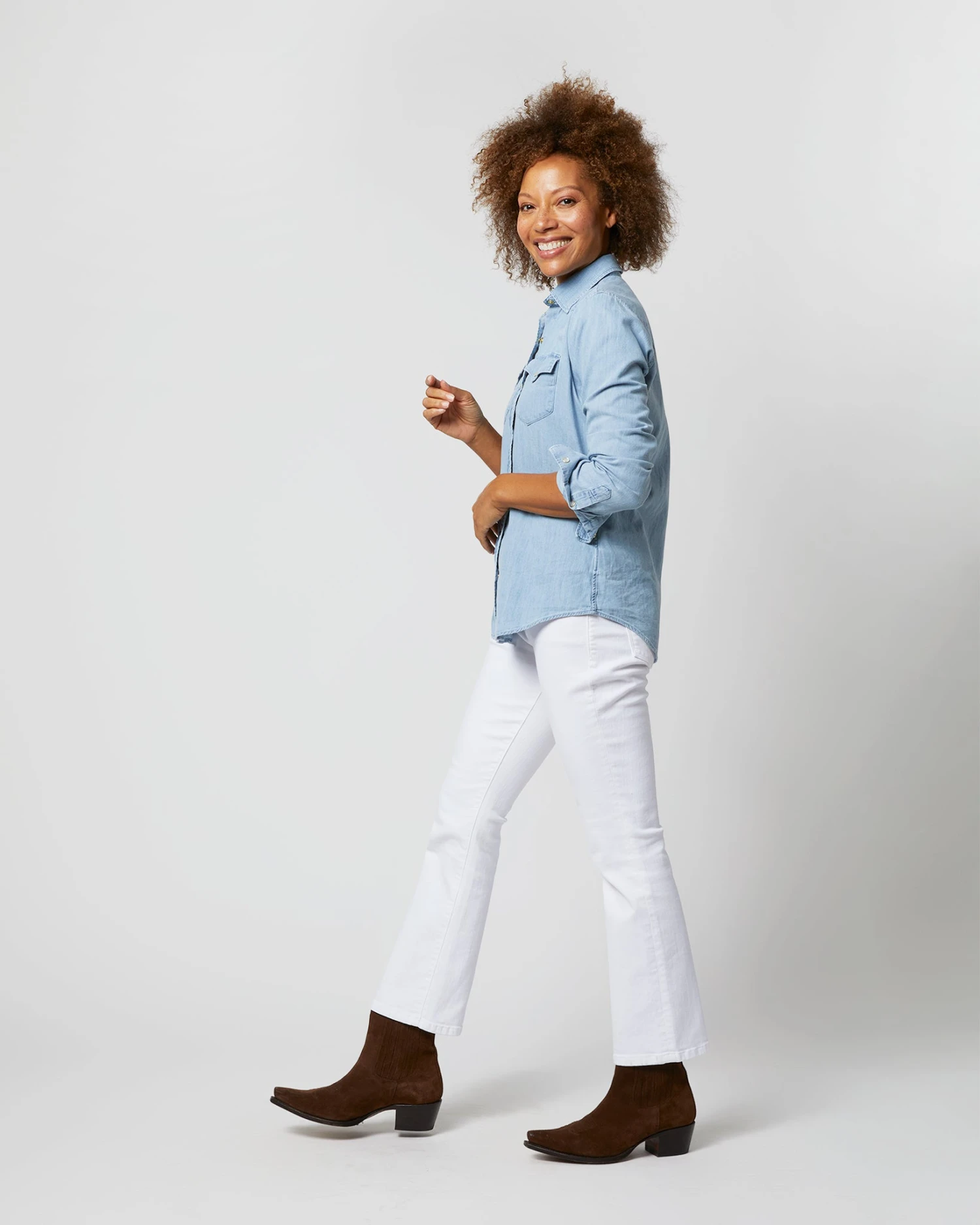 Western Shirt In Extra Lightwash Denim - Image 6