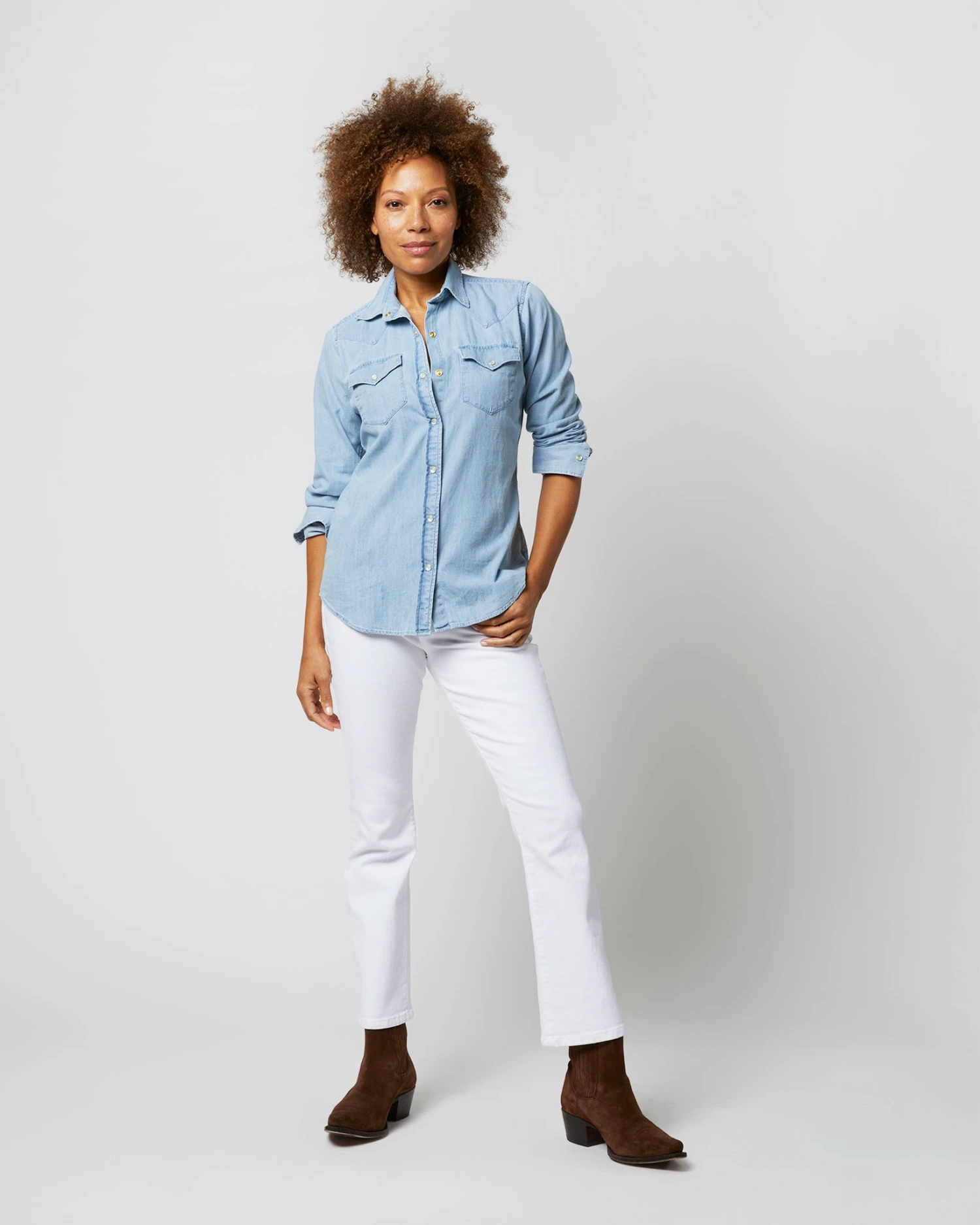 Western Shirt In Extra Lightwash Denim - Image 2