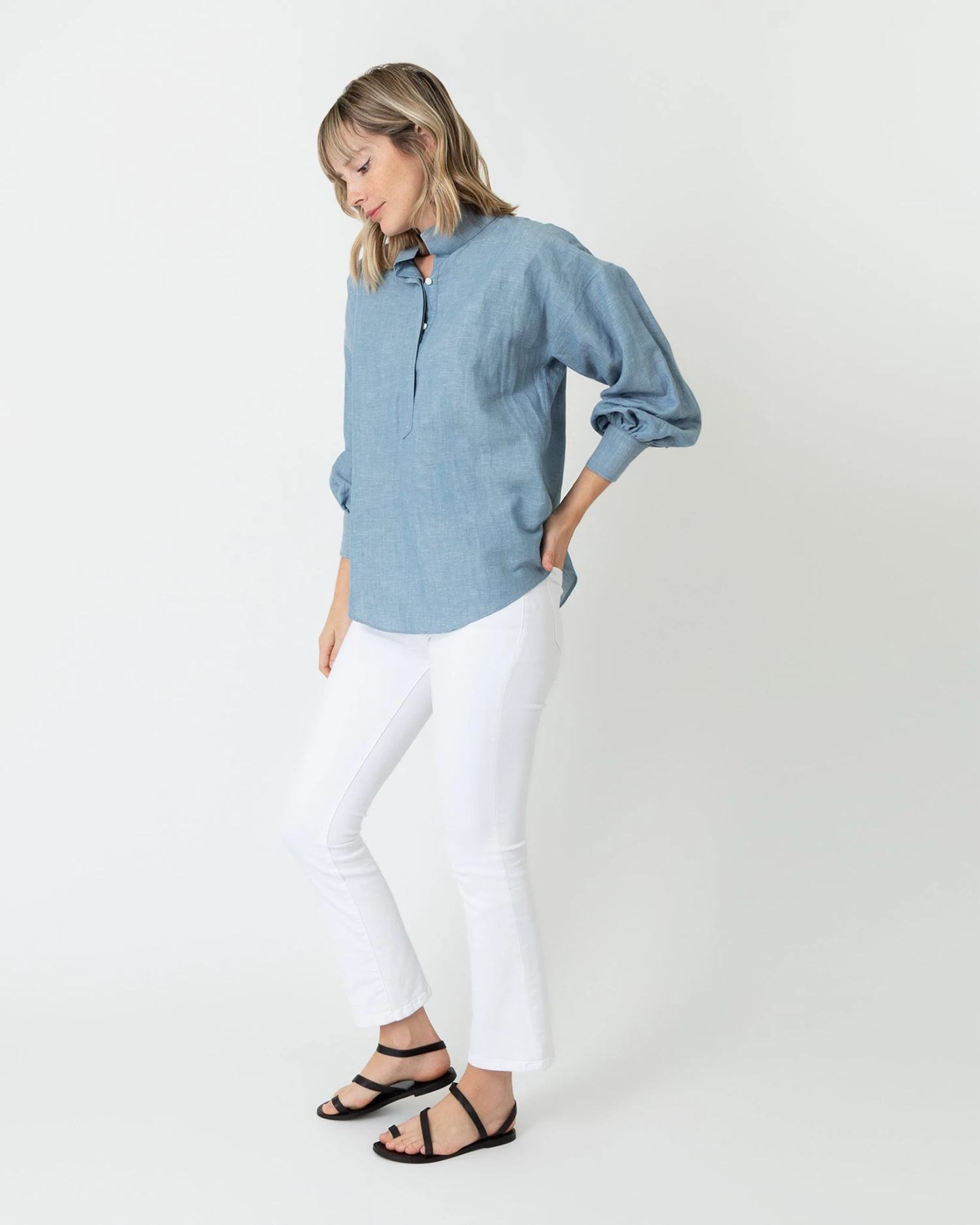 Anaya Popover Shirt In Extra Light Washed Cotolino Chambray - Image 3