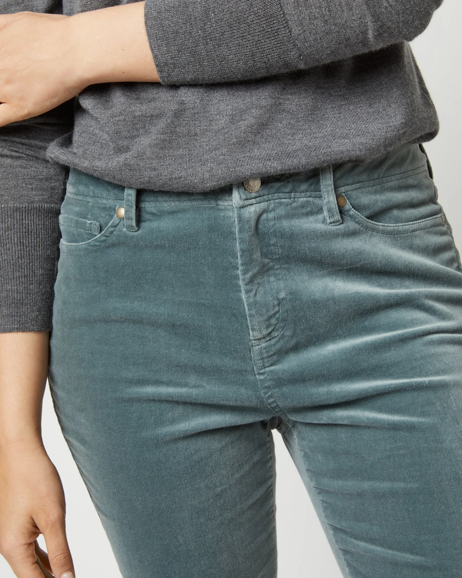 Flare Cropped 5-Pocket Jean In Lovat Stretch Velveteen - Image 2