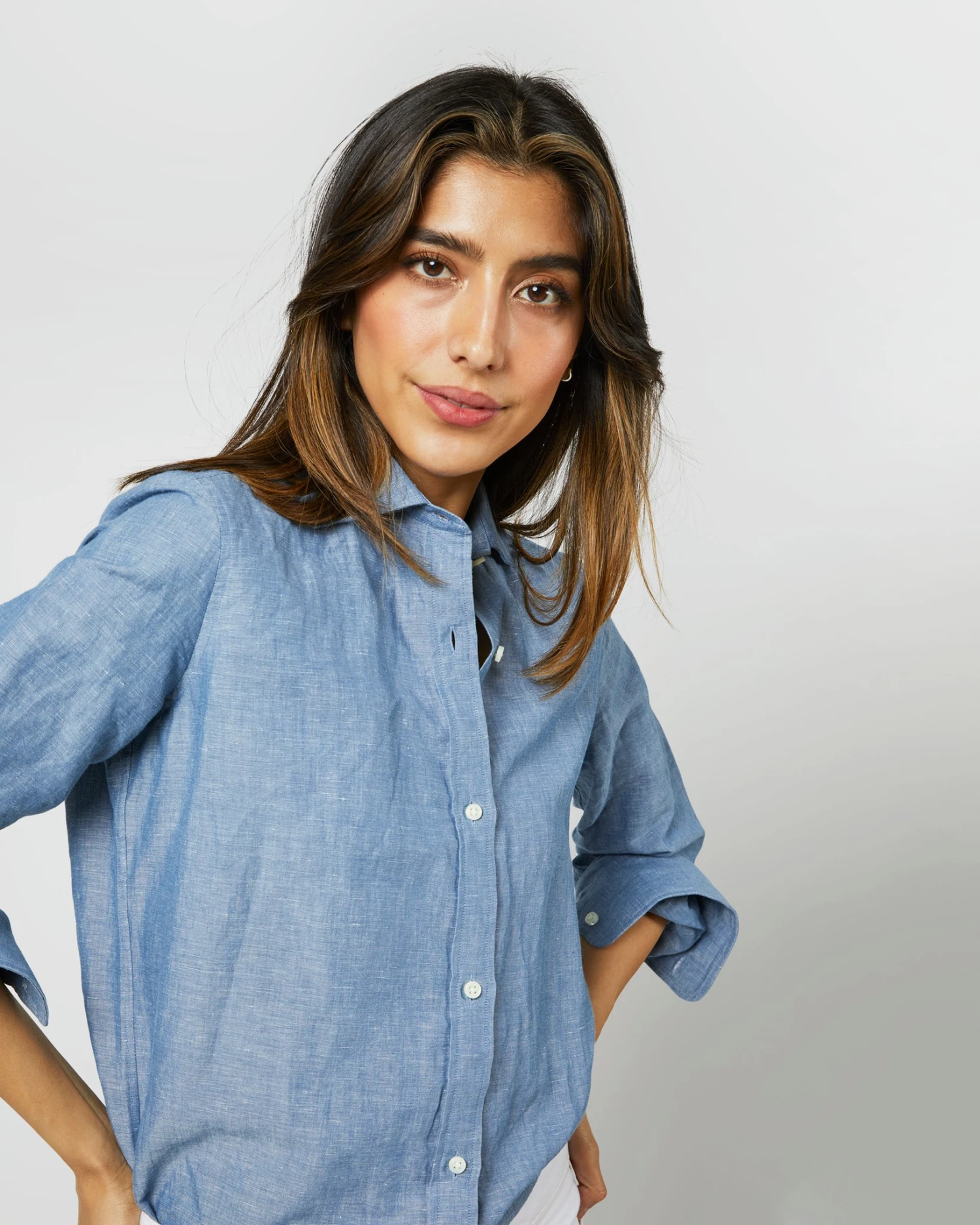 Understudy Shirt In Extra Light Washed Cotolino Chambray - Image 8