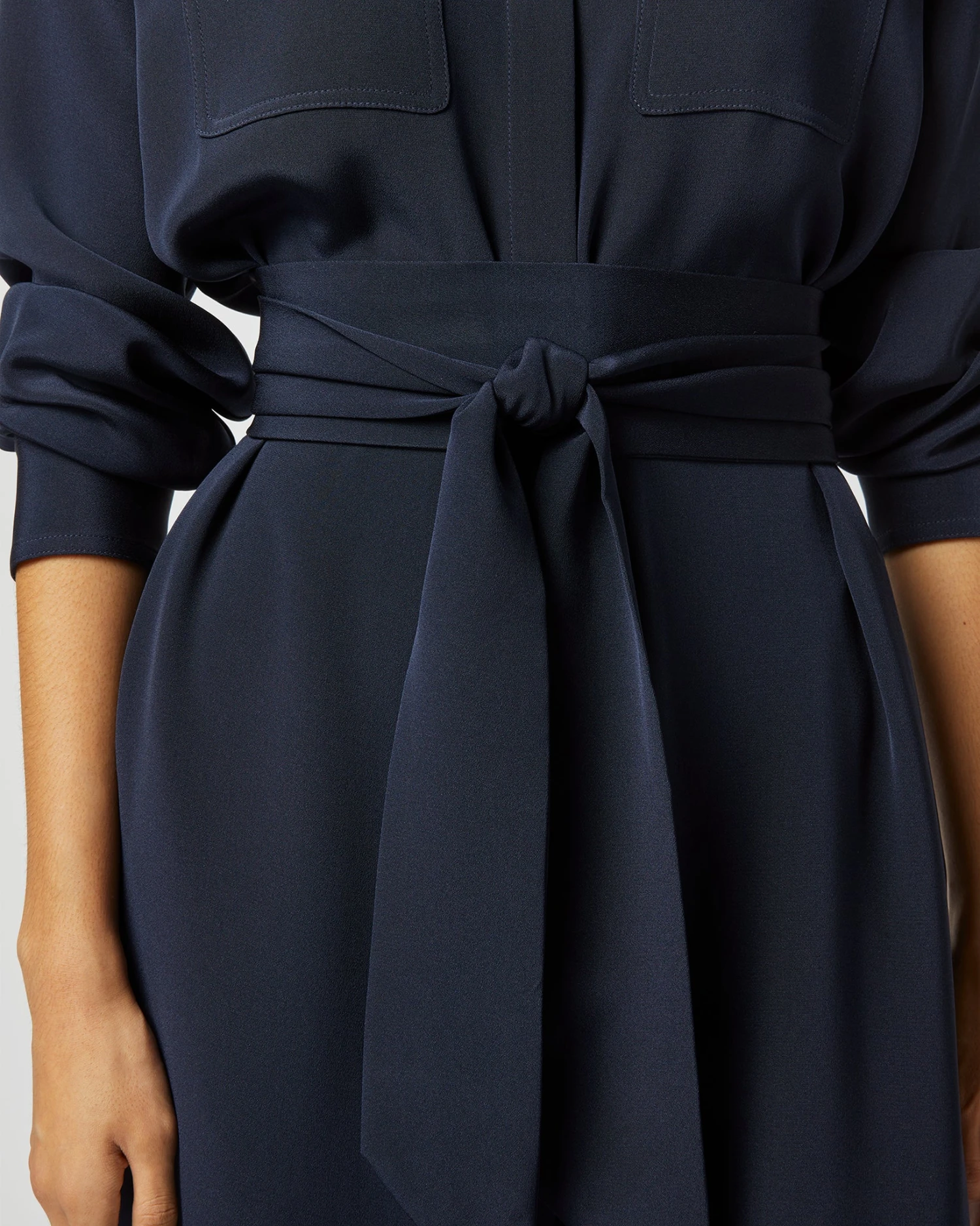 Hannah Dress In Navy Silk Crepe De Chine - Image 8