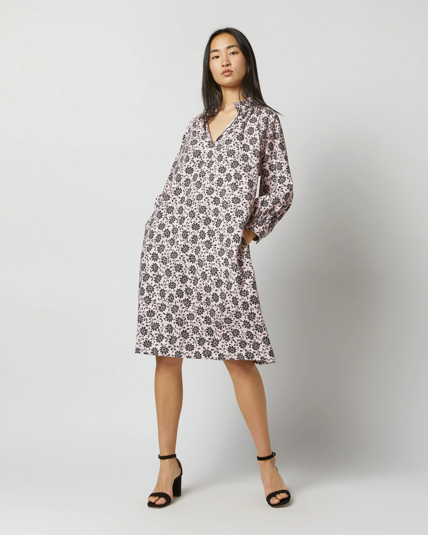 Liya Dress In Light Pink/Charcoal Daisy Stretch Sateen