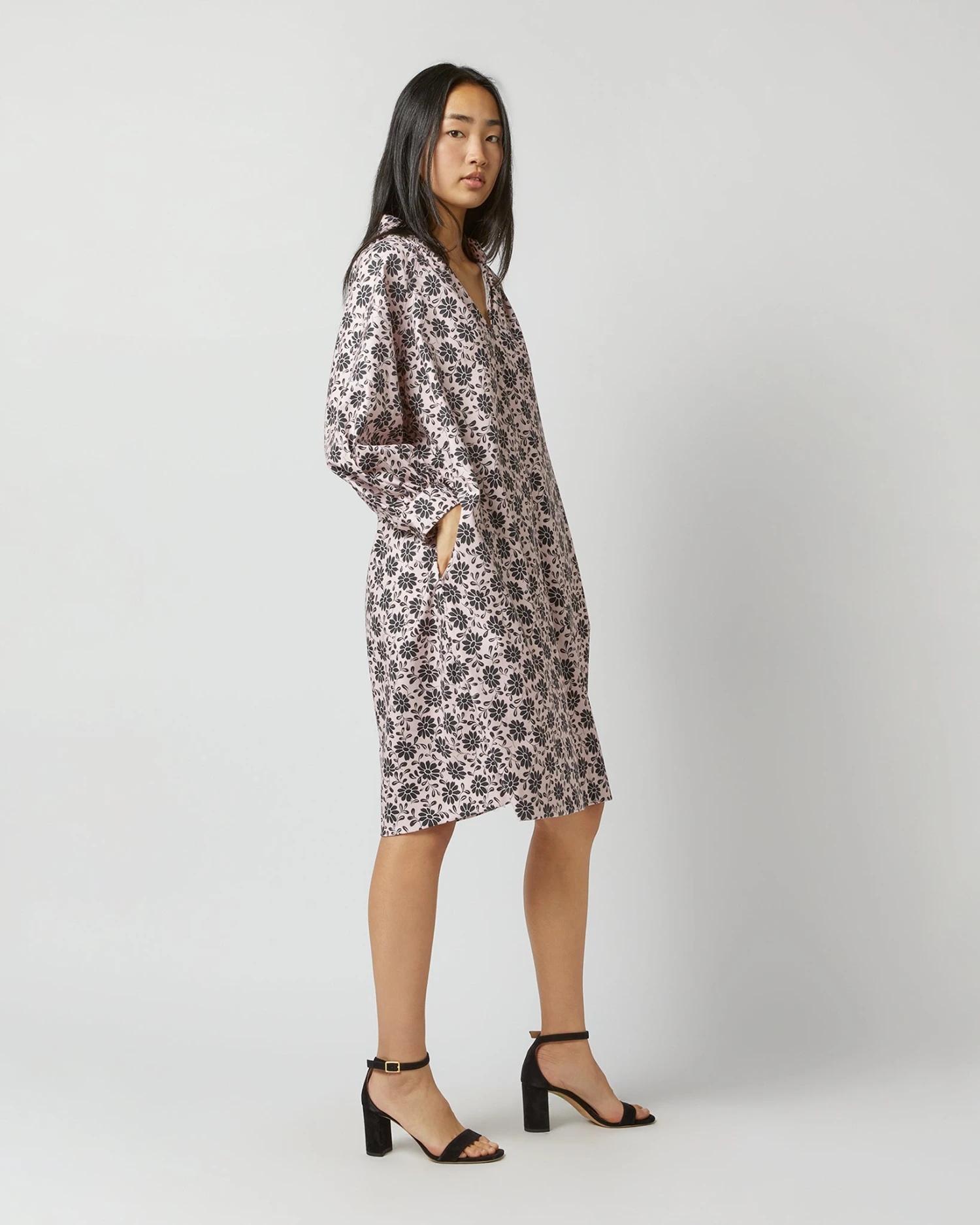 Liya Dress In Light Pink/Charcoal Daisy Stretch Sateen - Image 4