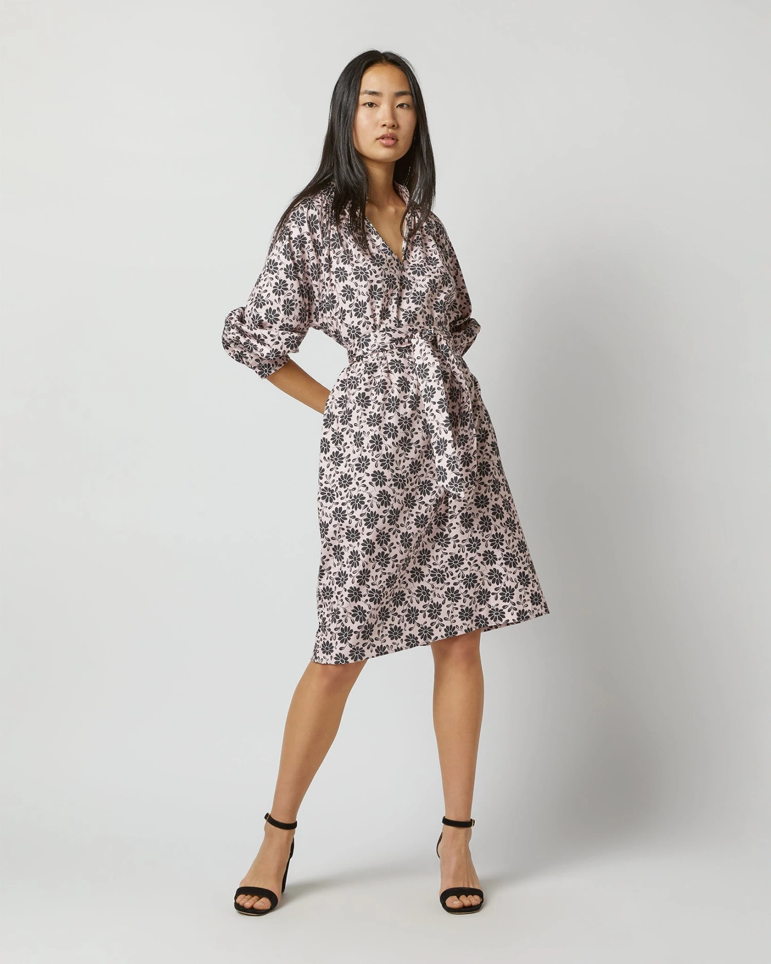 Liya Dress In Light Pink/Charcoal Daisy Stretch Sateen - Image 2