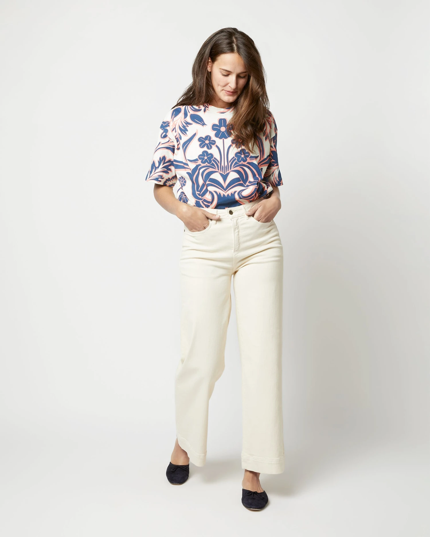 House T-Shirt In Va-Va Jersey - Image 5