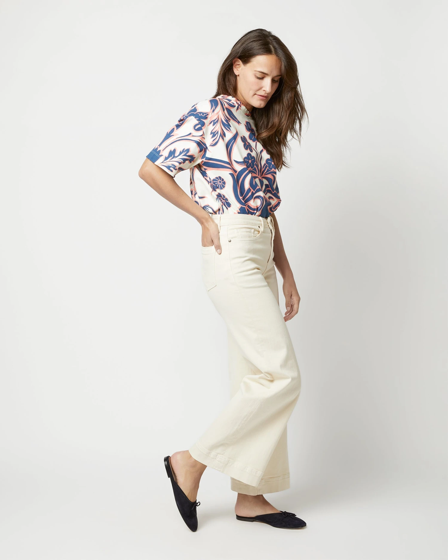 House T-Shirt In Va-Va Jersey - Image 6