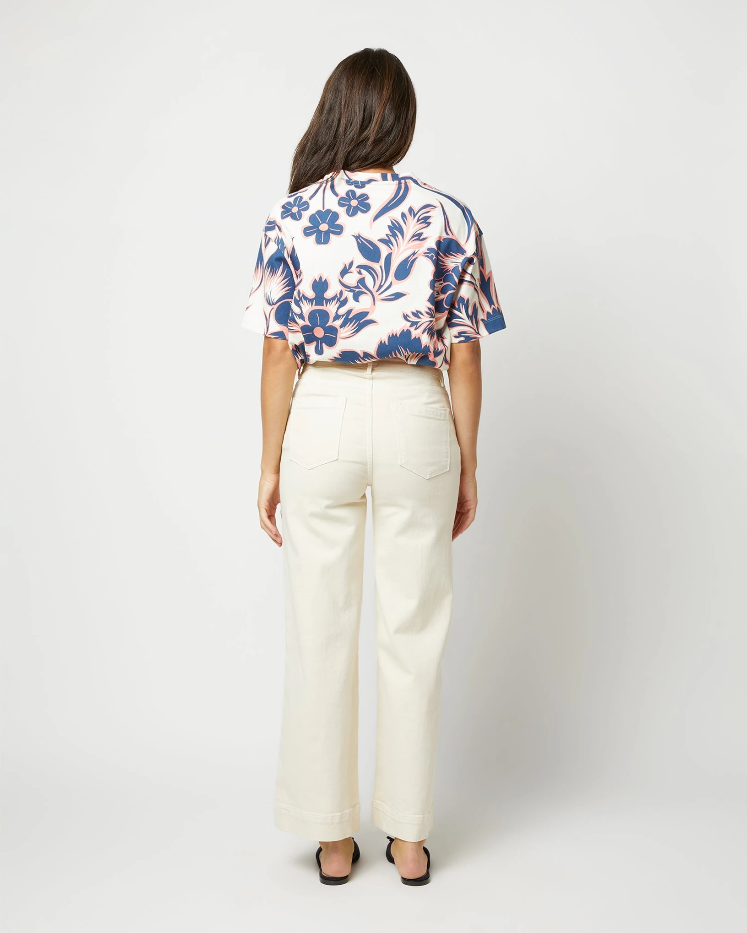 House T-Shirt In Va-Va Jersey - Image 7