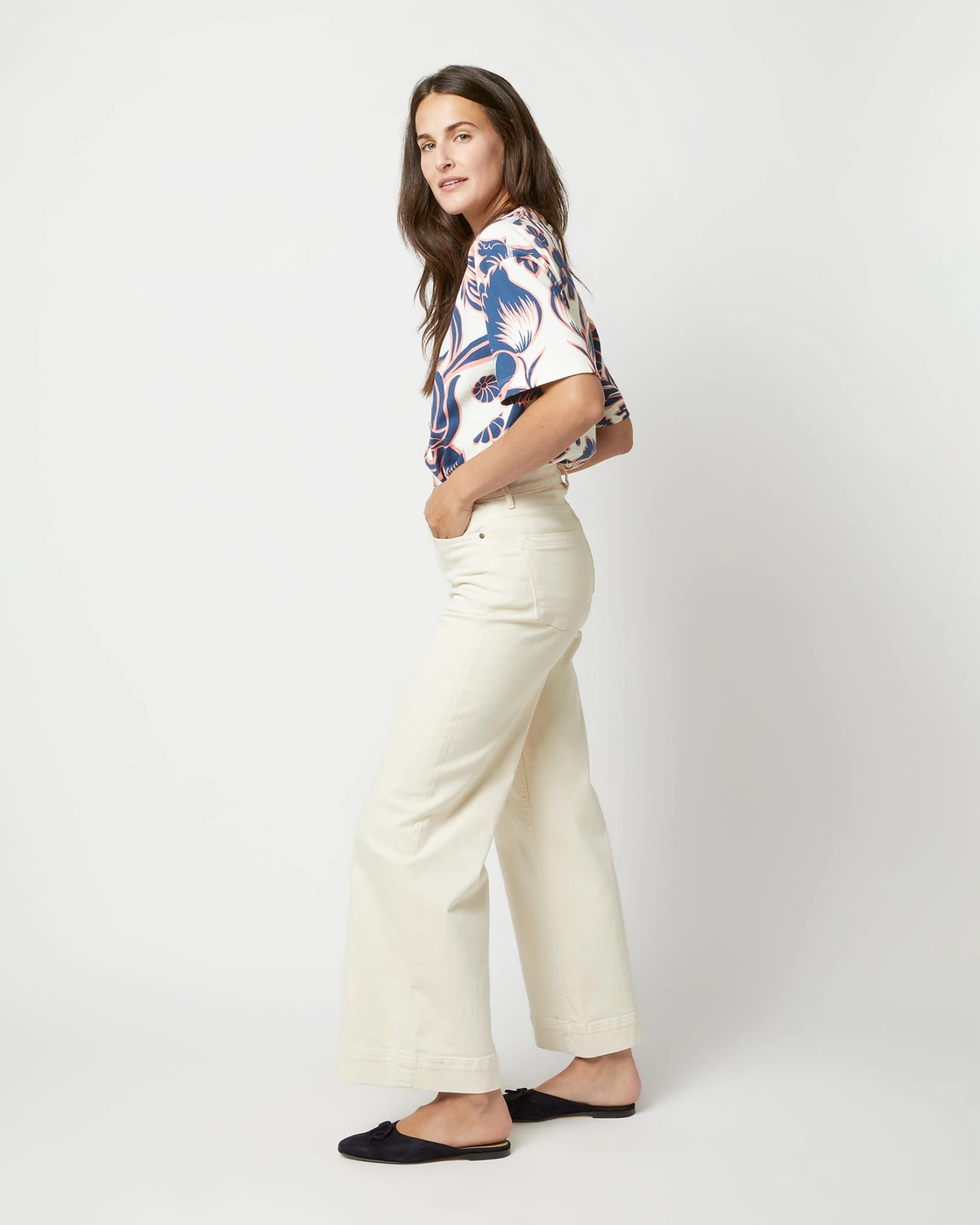 House T-Shirt In Va-Va Jersey - Image 8