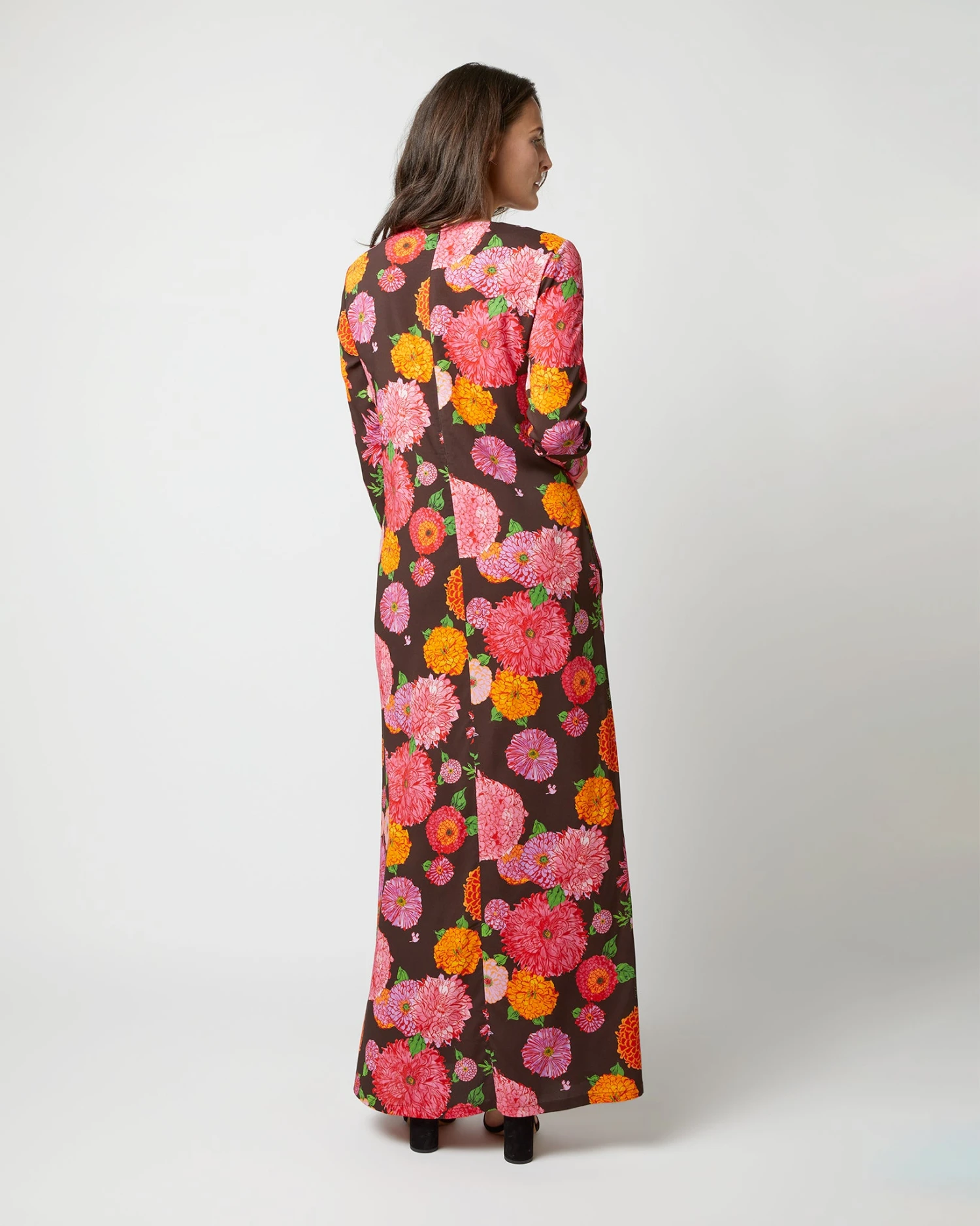 Long Sleeve Swing Dress In Chocolate Gin Sablé - Image 3