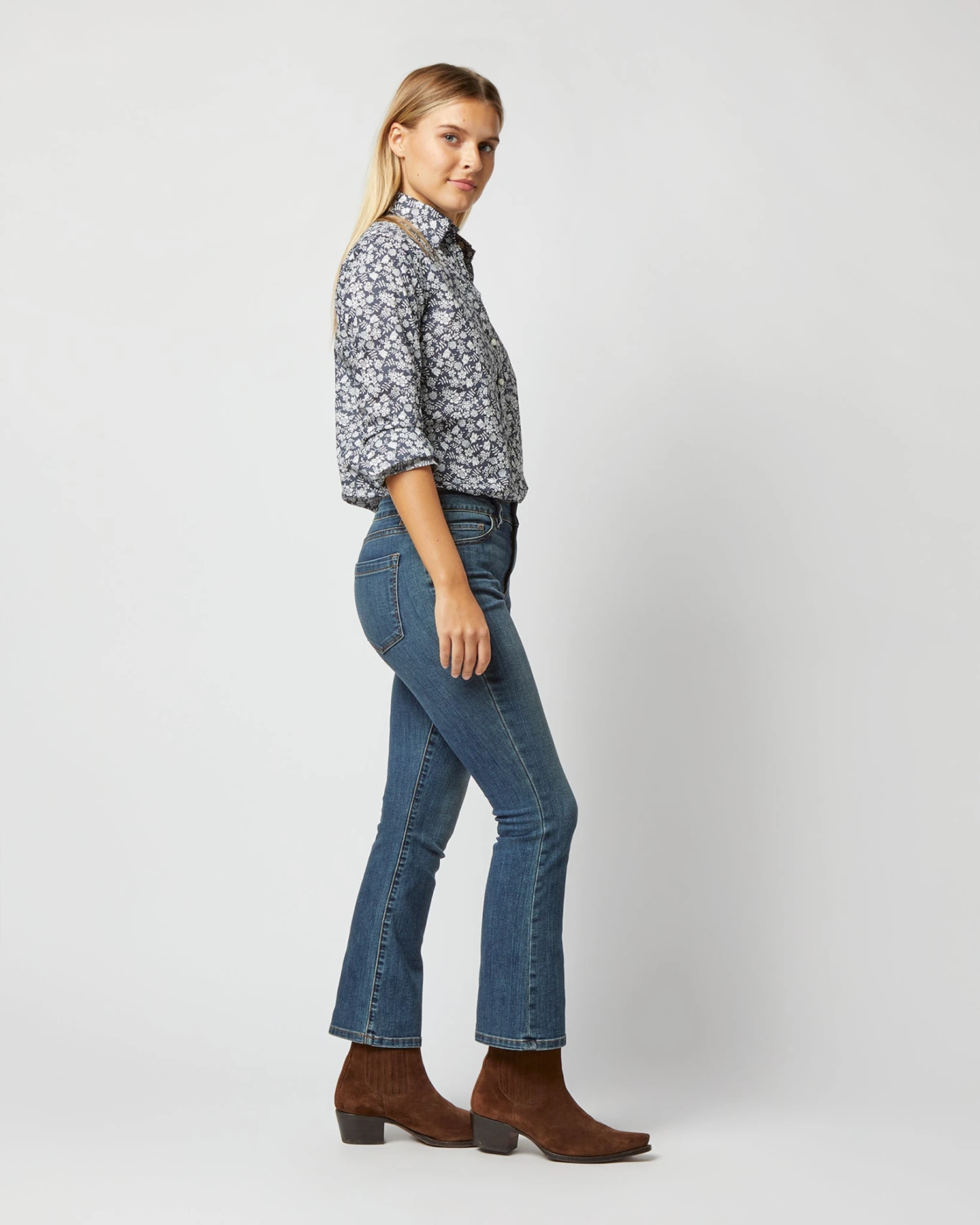 Tomboy Popover Shirt In Navy Edenham Shadow Liberty Fabric - Image 7