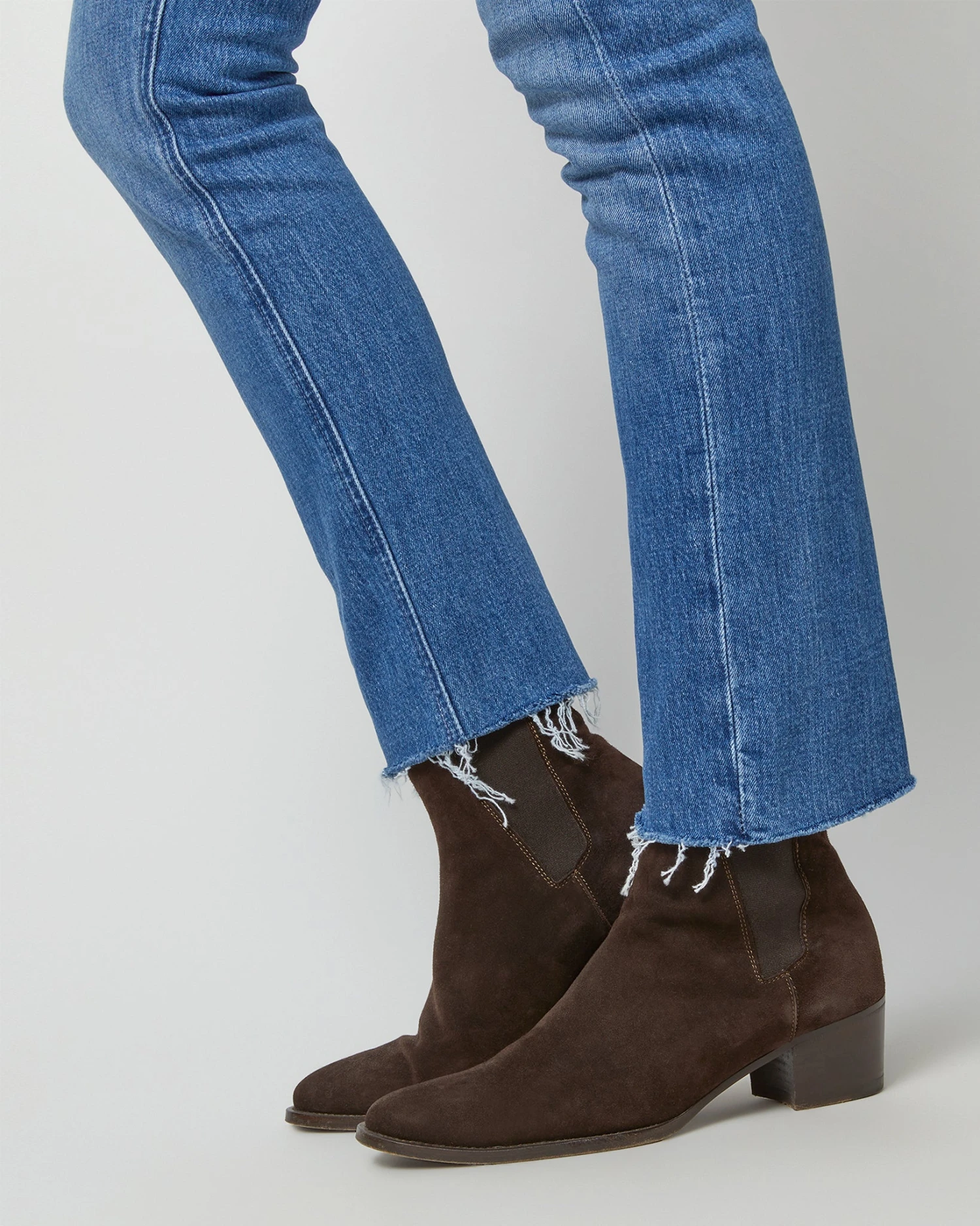 The Mid Rise Dazzler Ankle Fray Jean In New Sheriff In Town - Image 7