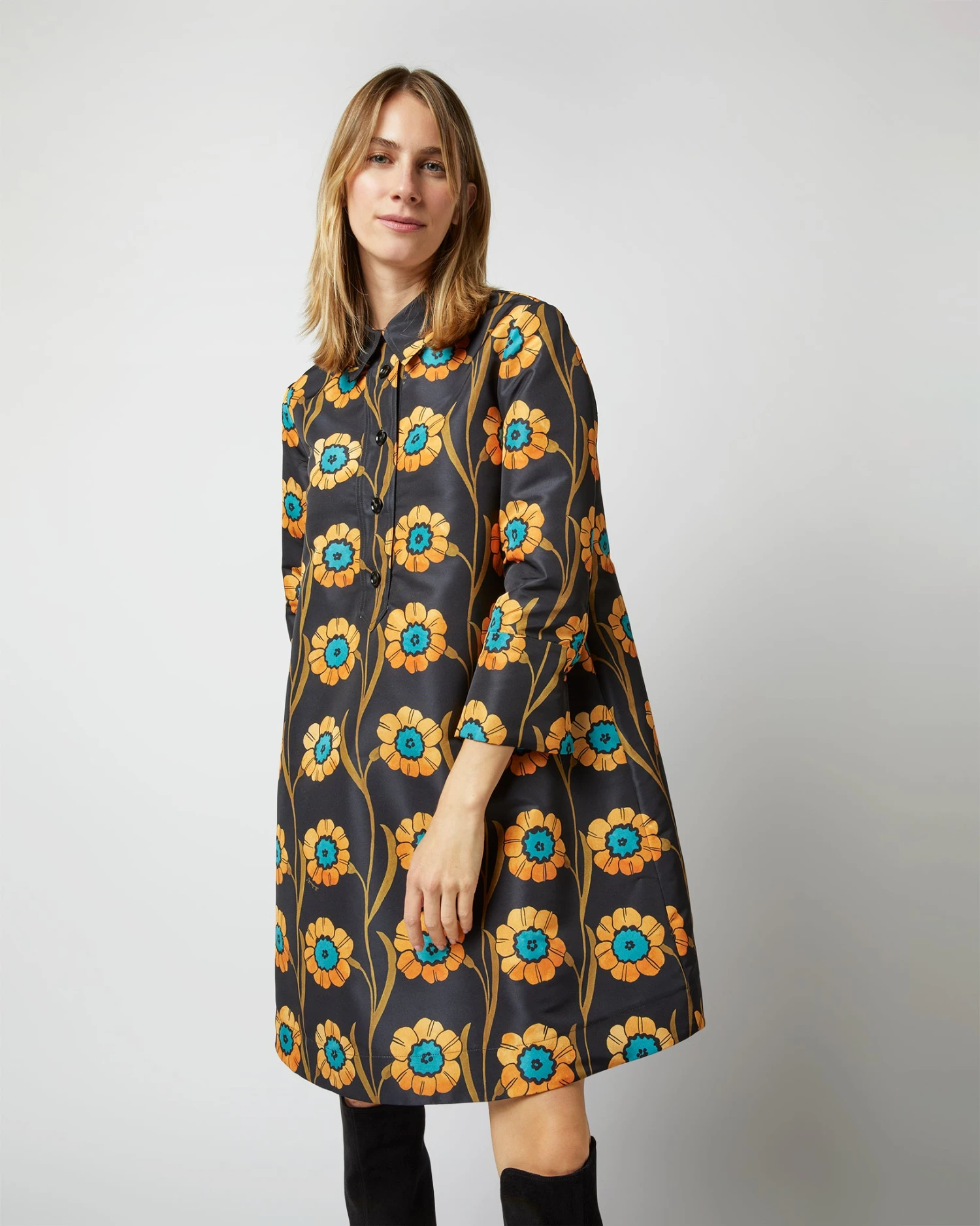 Short Artemis Dress In Daisychain Black Faille - Image 6